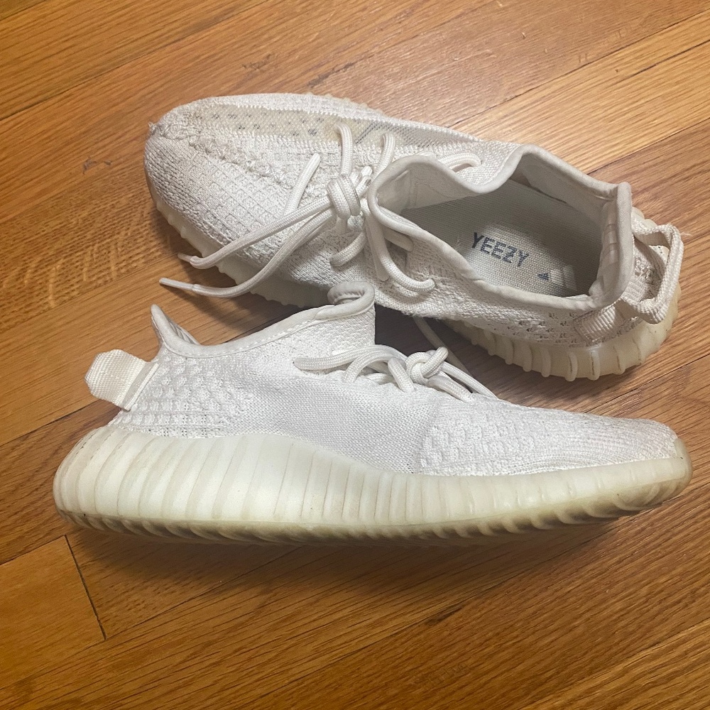 Yeezy 350 white (fits size 7)